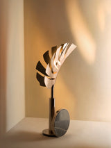Laser-Cut Metal Table Lamp Design: The Callia Table Lamp by Visionnaire showcases intricate laser-cut metalwork, creating a unique leaf-shaped diffuser.