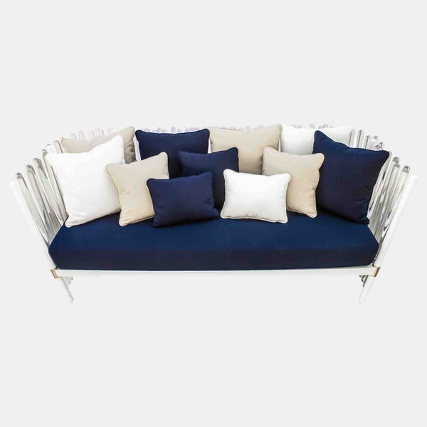 Houdini Luxury Outdoor Sofa with Acrylic Rod Structure