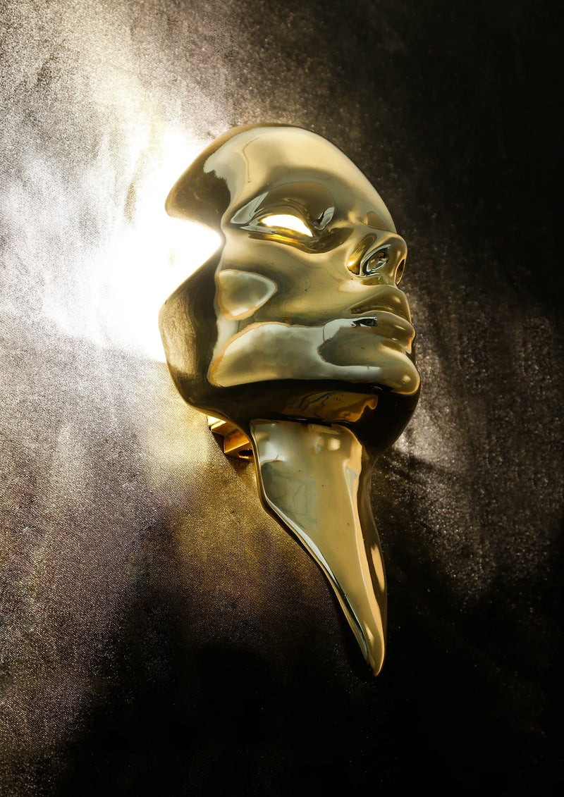 Saka Gold Luxury Handcrafted Polished Brass Wall Lamp