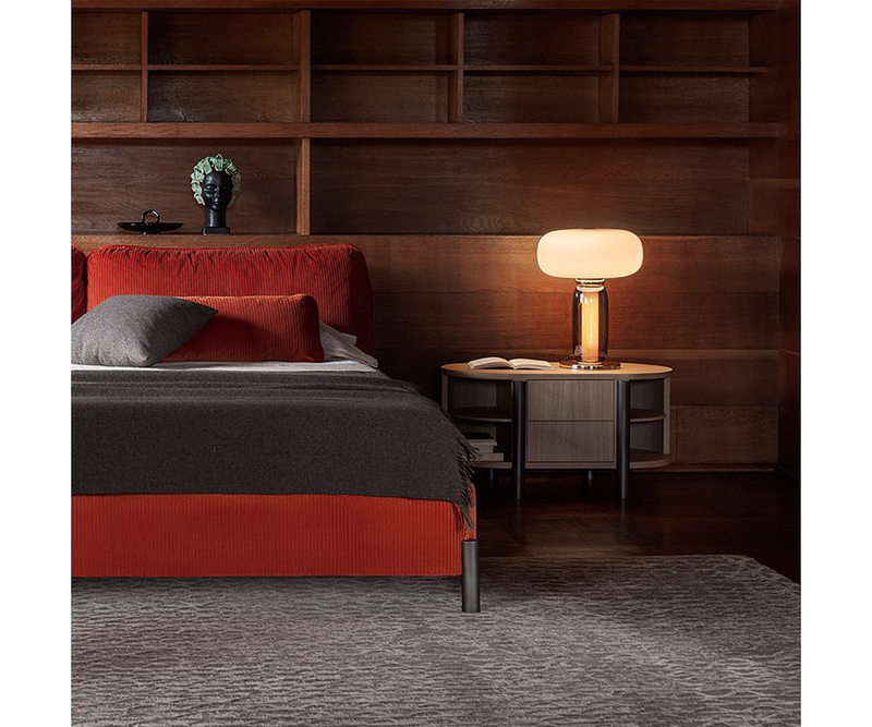 Sophisticated Ghidini1961 table lamp highlighting fine art furniture and exceptional craftsmanship.
