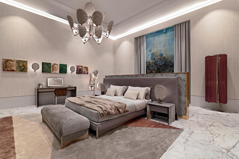 Luxury Furniture with Customisable Metal Finishes: Visionnaire's Ca' Foscari Bed allows for personalization. Choose from a variety of lacquer finishes for the metal elements to create a bed that perfectly complements your existing décor.