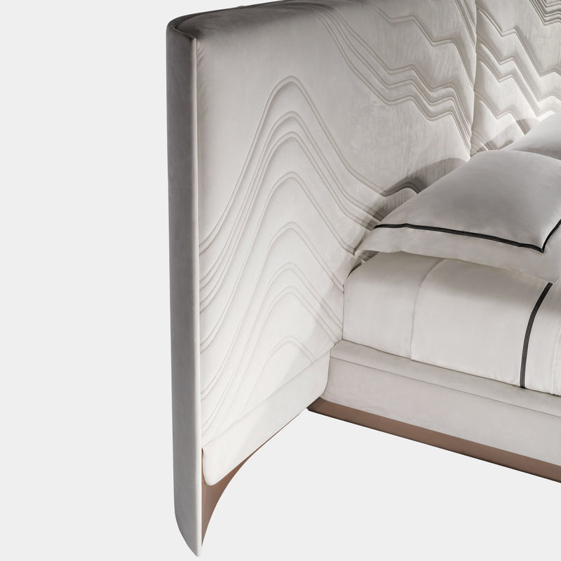 Japanese-Inspired Headboard Design: The Ca' Foscari Bed by Visionnaire features a stunning headboard meticulously crafted from quilted leather and adorned with intricate embroidery reminiscent of Japanese paintings.
