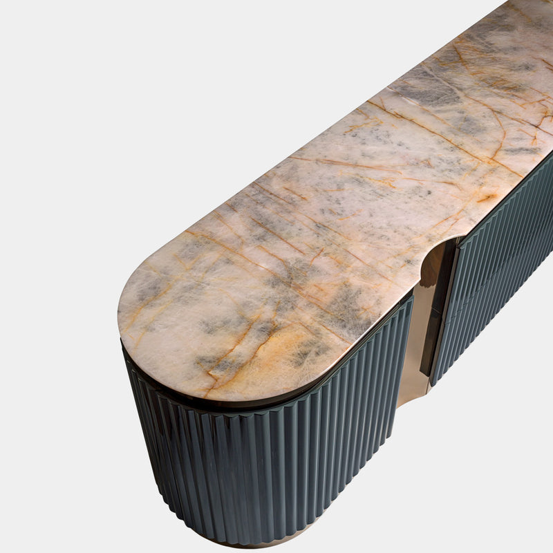 Curved Stainless Steel Storage Unit: The Leonardo Storage Unit by Visionnaire features a unique curved stainless steel structure, creating a dynamic and visually striking design element.