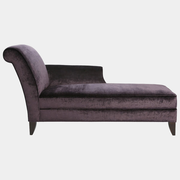 Senhora Upholstered Chaise with Wooden Legs